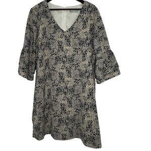 Belongsci Shift Dress XL Winter White Black Cheetah Bell Sleeve V-Neck Bohochic
